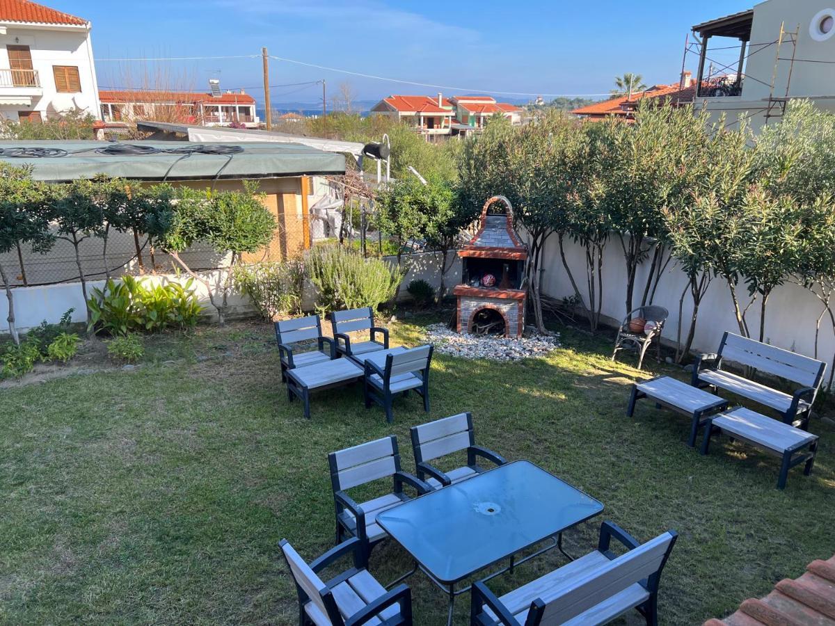 Apartment Nea Roda Apartments