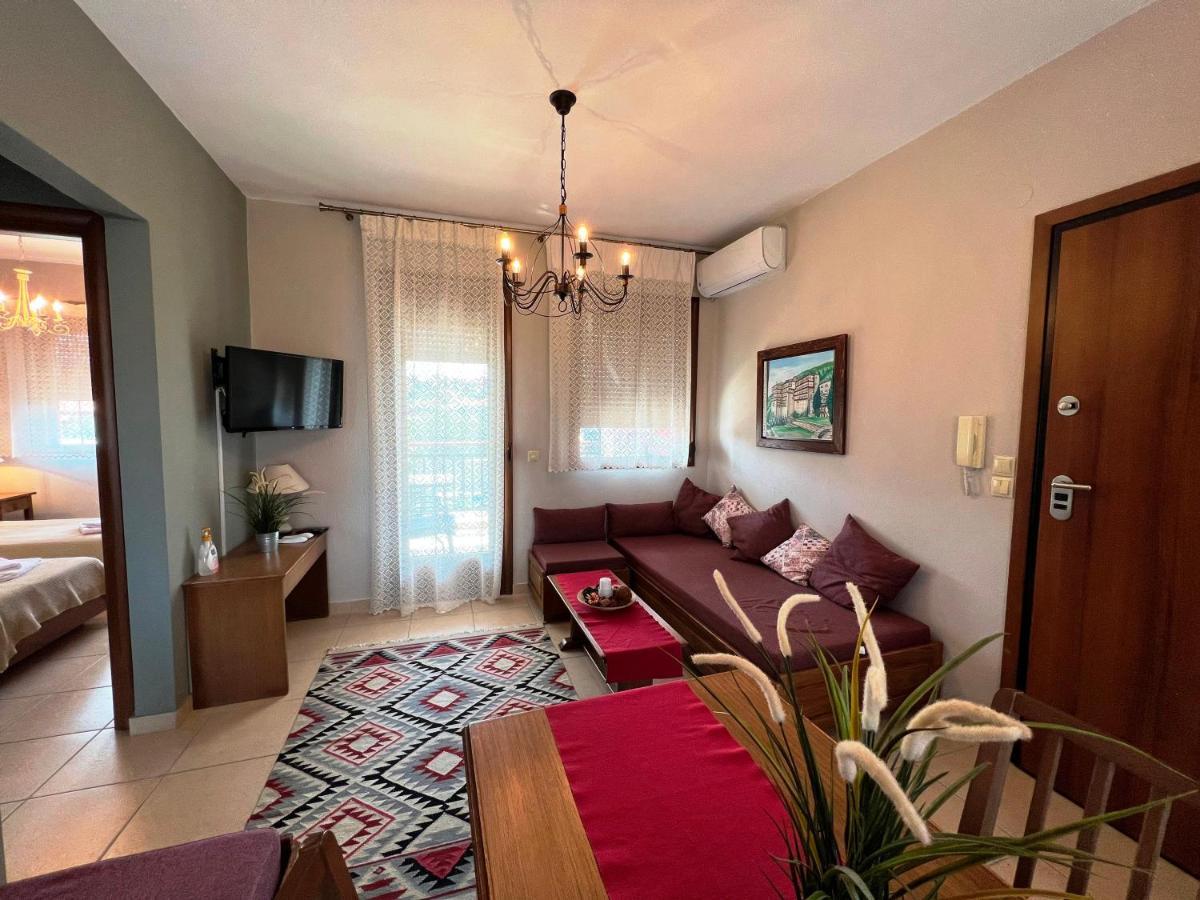 Nea Roda Apartments *